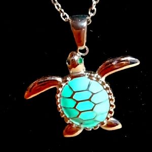 Sea Turtle Stainless Steel & Seafoam Green Necklace NEW